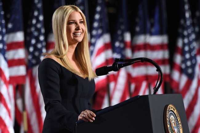<em>Ảnh: Cô Ivanka Trump, con gái và là Cố vấn của Tổng thống, phát biểu tại Hội nghị Quốc gia của Đảng Cộng hòa ở Bãi cỏ phía Nam của Nhà Trắng ở Washington, vào ngày 27/8/2020. (Ảnh: Brendan Smialowski / AFP qua Getty Images)</em>