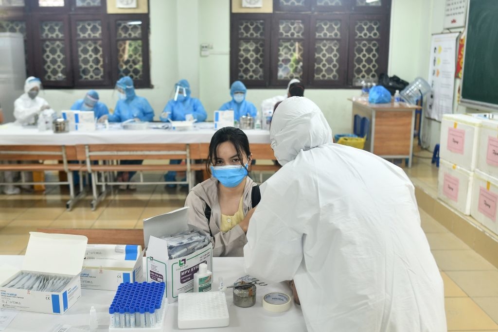 Nữ chuyên gia người Pháp nhiễm Covid-19 sau 16 ngày nhập cảnh tại Hà Nội