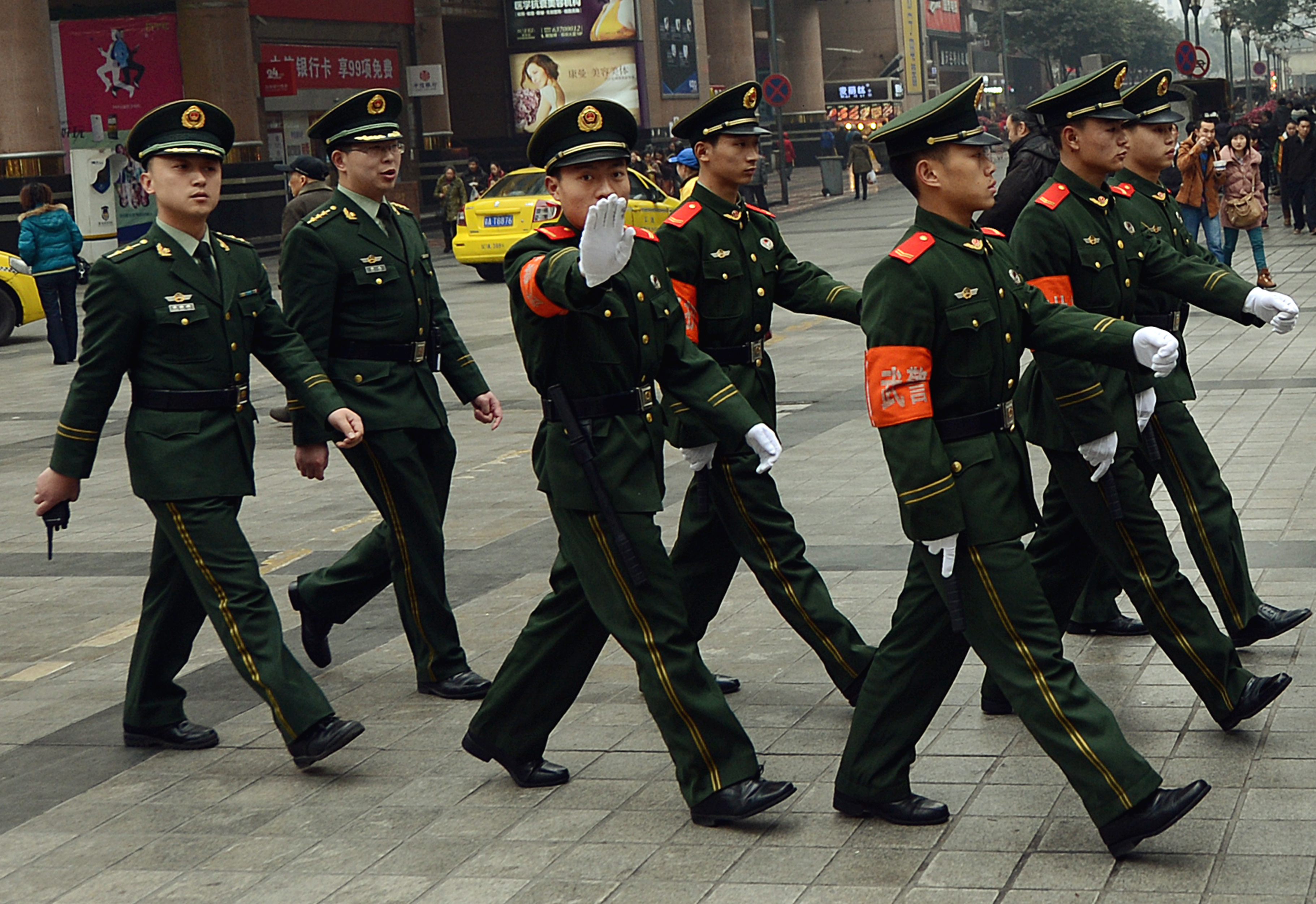 Một nhà hoạt động bị cảnh sát Trung Quốc thẩm vấn vì mua cờ Hoa Kỳ trực tuyến