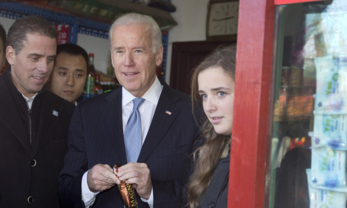Bằng chứng xác thực: ‘Ông lớn’ trong email thỏa thuận với Trung Quốc là Joe Biden