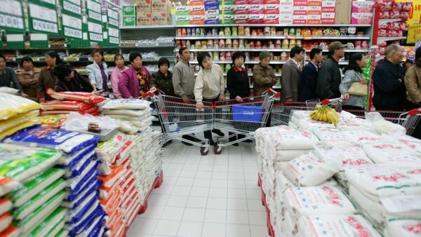Trung Quốc đẩy nhanh dự luật chống lãng phí thực phẩm