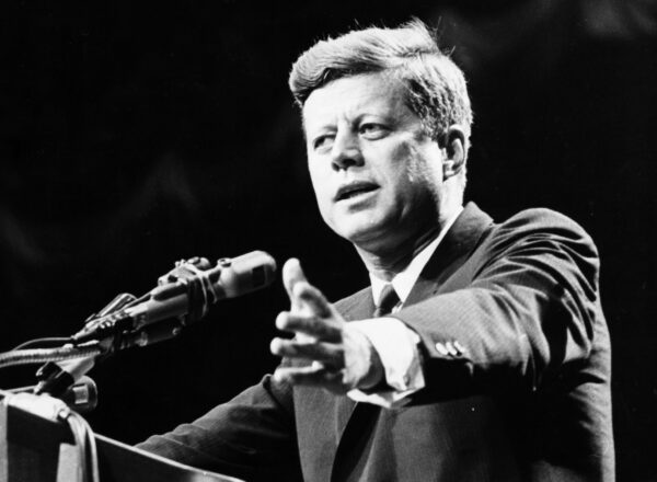cách sử dụng ngôn từ của Tổng thống John F. Kennedy