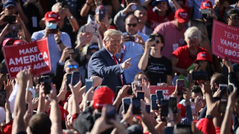 TT Trump tổ chức vận động lần thứ 2 tại Goodyear, Arizona hôm 28/10 (Ảnh Chip Somodevilla/Getty Image）