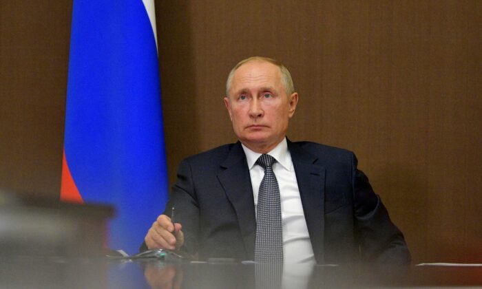 Tổng thống Putin không chúc mừng người chiến thắng cho đến khi các thách thức pháp lý được giải quyết