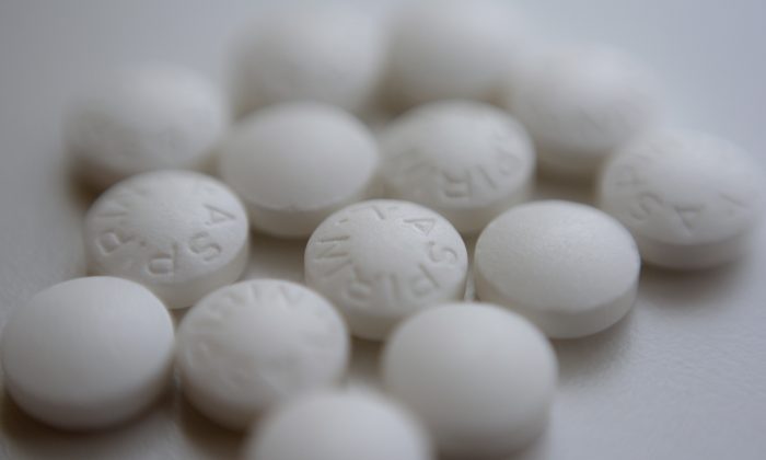 Anh Quốc thử nghiệm thuốc giảm đau aspirin trong điều trị Covid-19