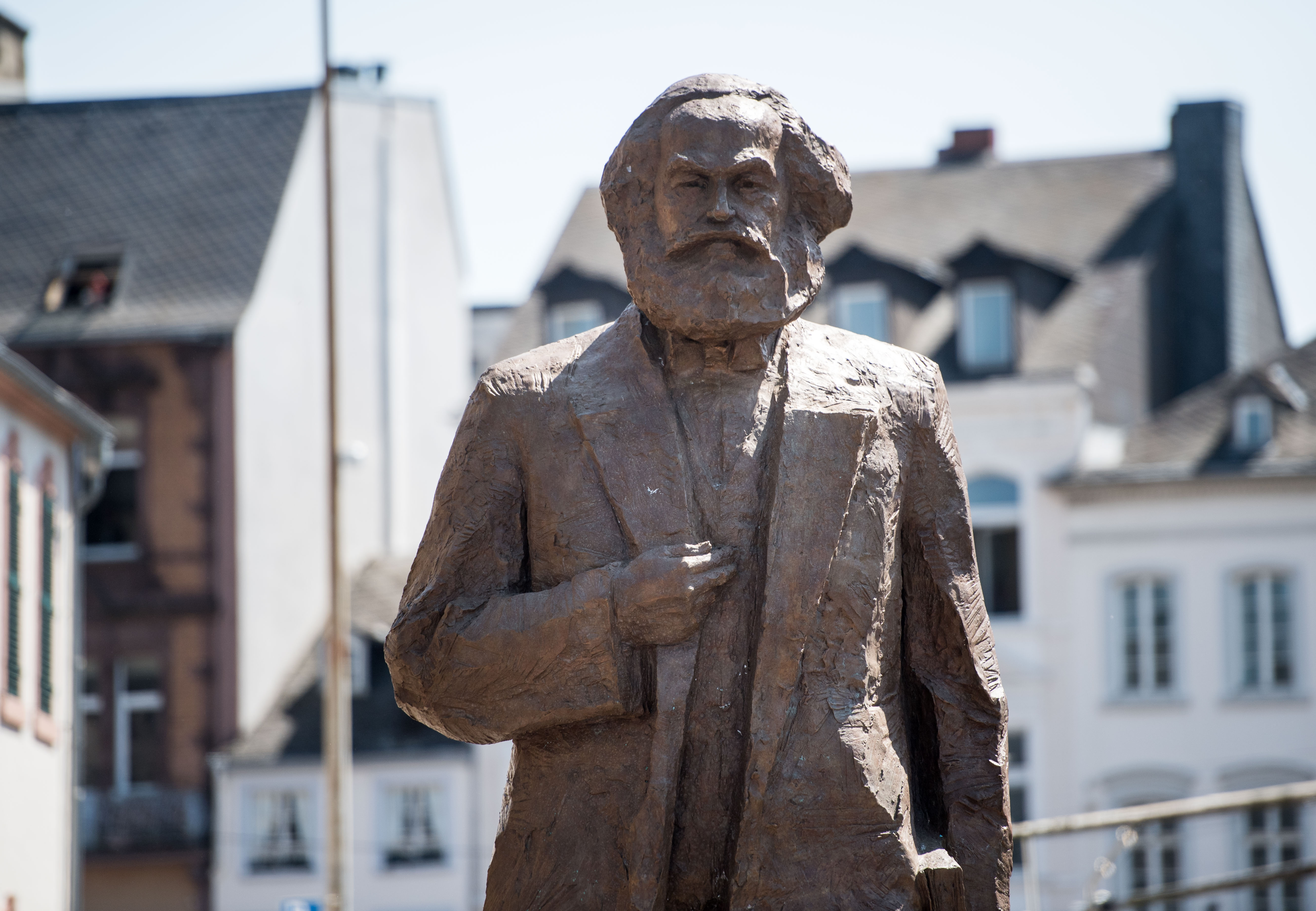 Karl Marx - nguồn gốc trường công lập