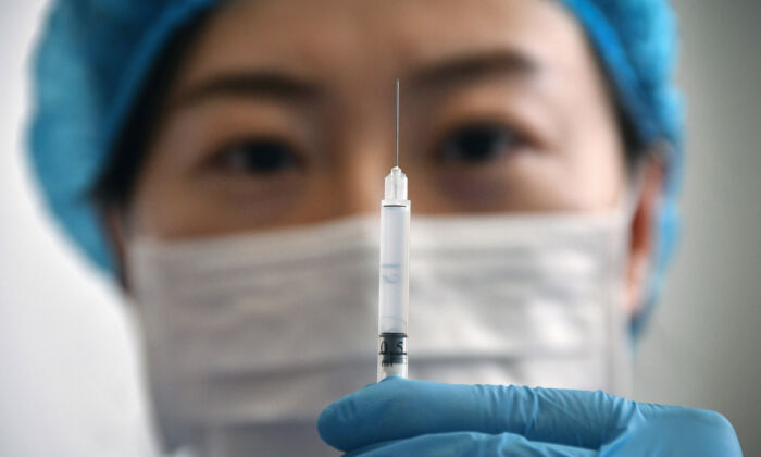 Các nhóm tội phạm ở Trung Quốc sản xuất vaccine COVID-19 giả, một số sản phẩm được chuyển ra nước ngoài