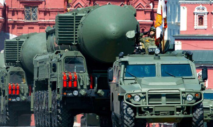 Đô đốc Hoa Kỳ cảnh báo: Chiến tranh hạt nhân với Trung Quốc hoặc Nga là ‘một khả năng rất thật’