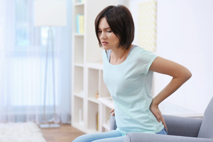 Bấm huyệt làm giảm đau lưng mãn tính