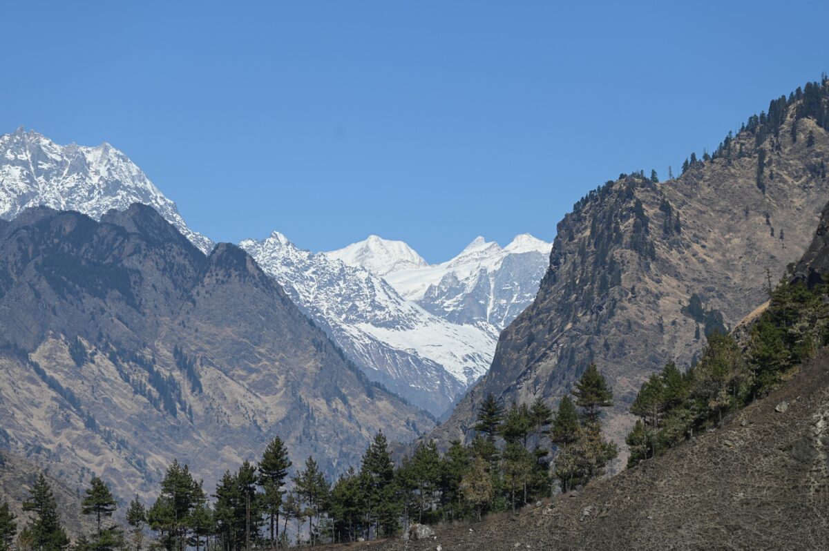 Những thảm họa tương đồng tại dãy Himalayas được xem xét khác nhau ở Trung Quốc và Ấn Độ