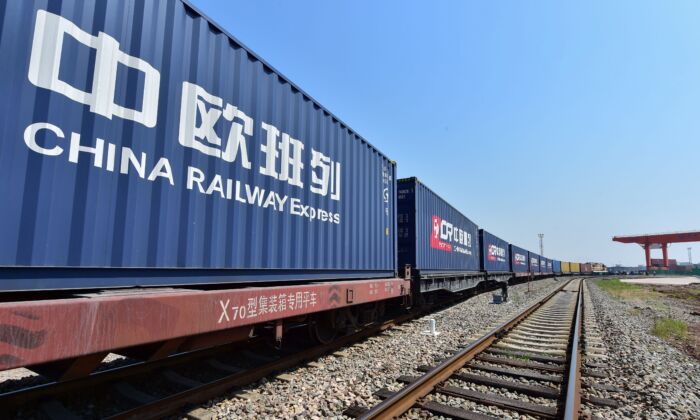 Trung Quốc tài trợ Dự án Đường sắt xuyên Á trong nỗ lực tách lập Hoa Kỳ