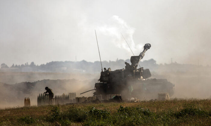 Quân đội Israel ném bom hàng dặm vào ‘đường hầm khủng bố’ của Hamas