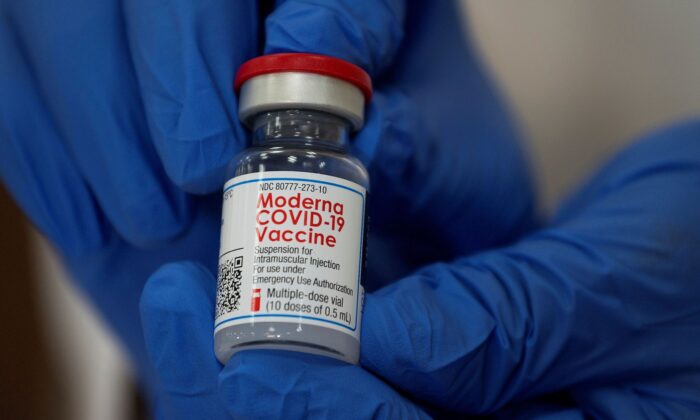 WHO chấp thuận sử dụng khẩn cấp vaccine COVID-19 của Moderna