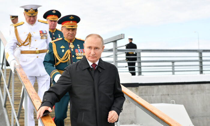 Ông Putin tuyên bố Hải quân Nga có thể thực hiện ‘cuộc tấn công không thể chống đỡ’ nếu cần thiết