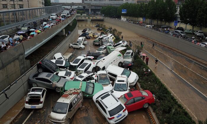 Nhà kiểm duyệt Bắc Kinh cật lực ngăn chặn nội dung mang ‘năng lượng tiêu cực’ về lũ lụt gây thương vong ở Trịnh Châu