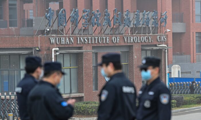 Các chuyên gia: Virus Trung Cộng ‘có khả năng bắt nguồn’ từ rò rỉ tại phòng thí nghiệm Vũ Hán