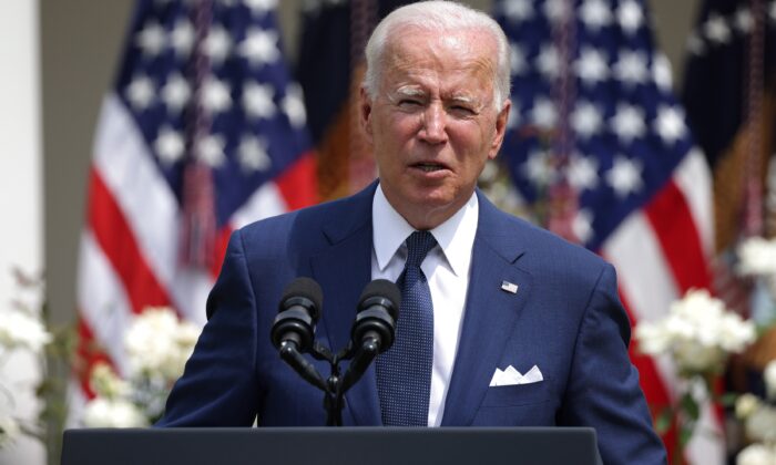 Chính phủ TT Biden: Bắt buộc chích ngừa toàn quốc ‘chưa được xem xét tại thời điểm này’