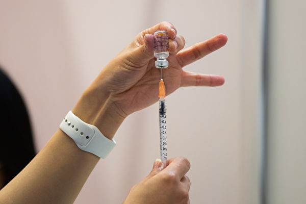 Thái Lan: Hơn 600 bác sĩ đã chích vaccine Sinovac bị nhiễm COVID-19