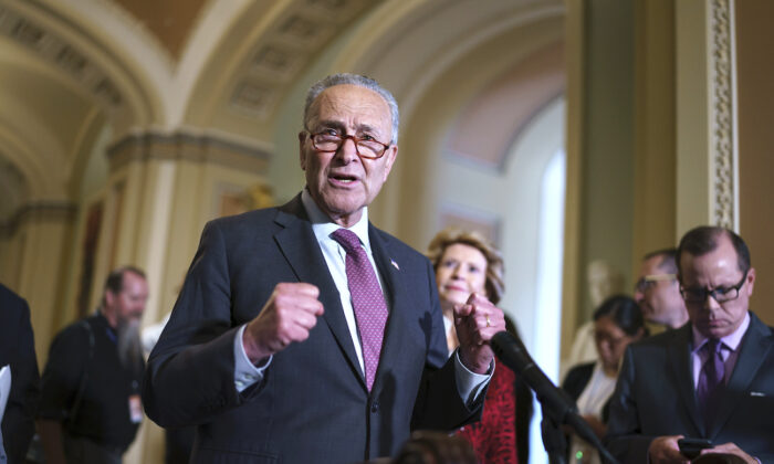 Các thành viên Đảng Dân chủ Thượng viện công bố Thỏa thuận ngân sách trị giá 3.5 ngàn tỷ USD