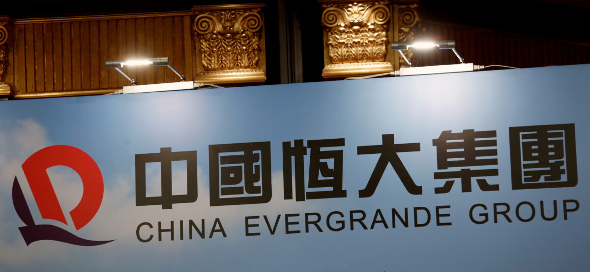 Cổ phiếu bất động sản tại Hồng Kông mất giá nhiều nhất kể từ tháng 05/2020 do hoang mang về sự sụp đổ của Evergrande