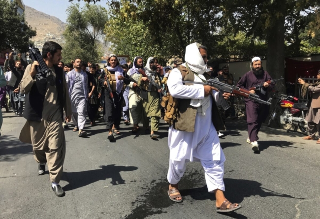 Taliban ngăn người Mỹ rời Afghanistan