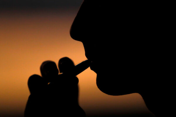 FDA cấm bán thuốc lá điện tử