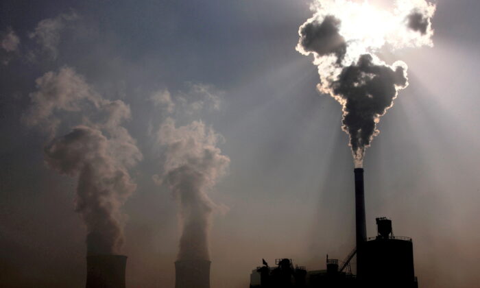 Trung Quốc ra lệnh tăng thêm sản xuất than, giá dầu tăng khi khủng hoảng năng lượng trầm trọng hơn