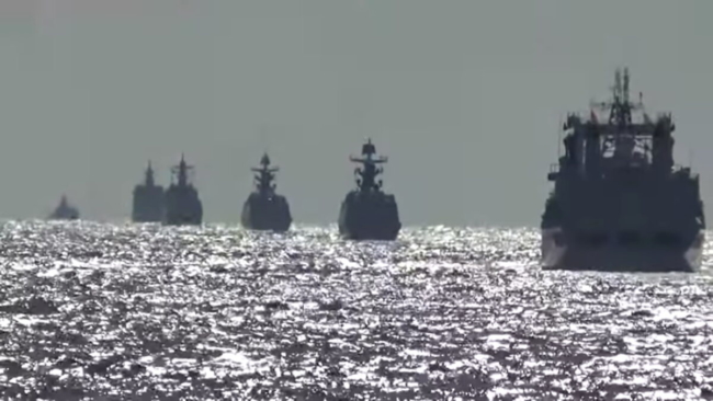 Chiến hạm Nga, Trung Quốc lần đầu tiên tuần tra chung ở Thái Bình Dương
