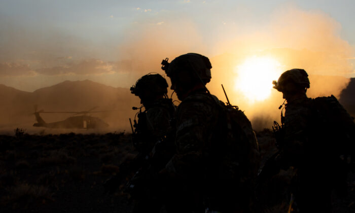 Sĩ quan Lục quân Hoa Kỳ: ‘Chủ nghĩa thức tỉnh’ làm suy yếu hoạt động của quân đội