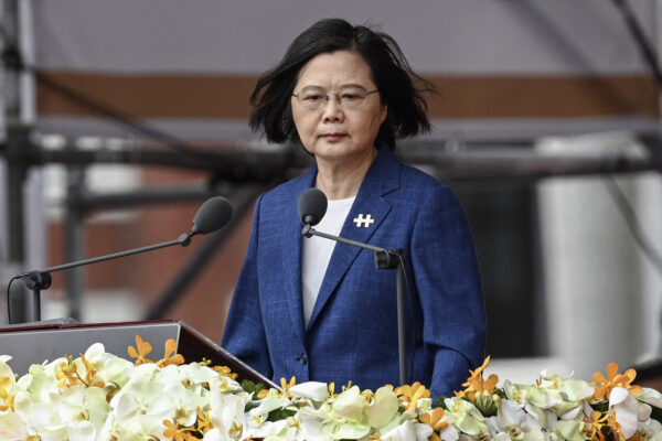 Tổng thống Đài Loan hứa sẽ bảo vệ hòn đảo trước sự xâm lược của Trung Quốc