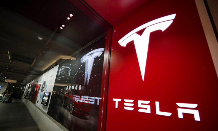 Ông Musk chuyển trụ sở Tesla từ California đến Texas