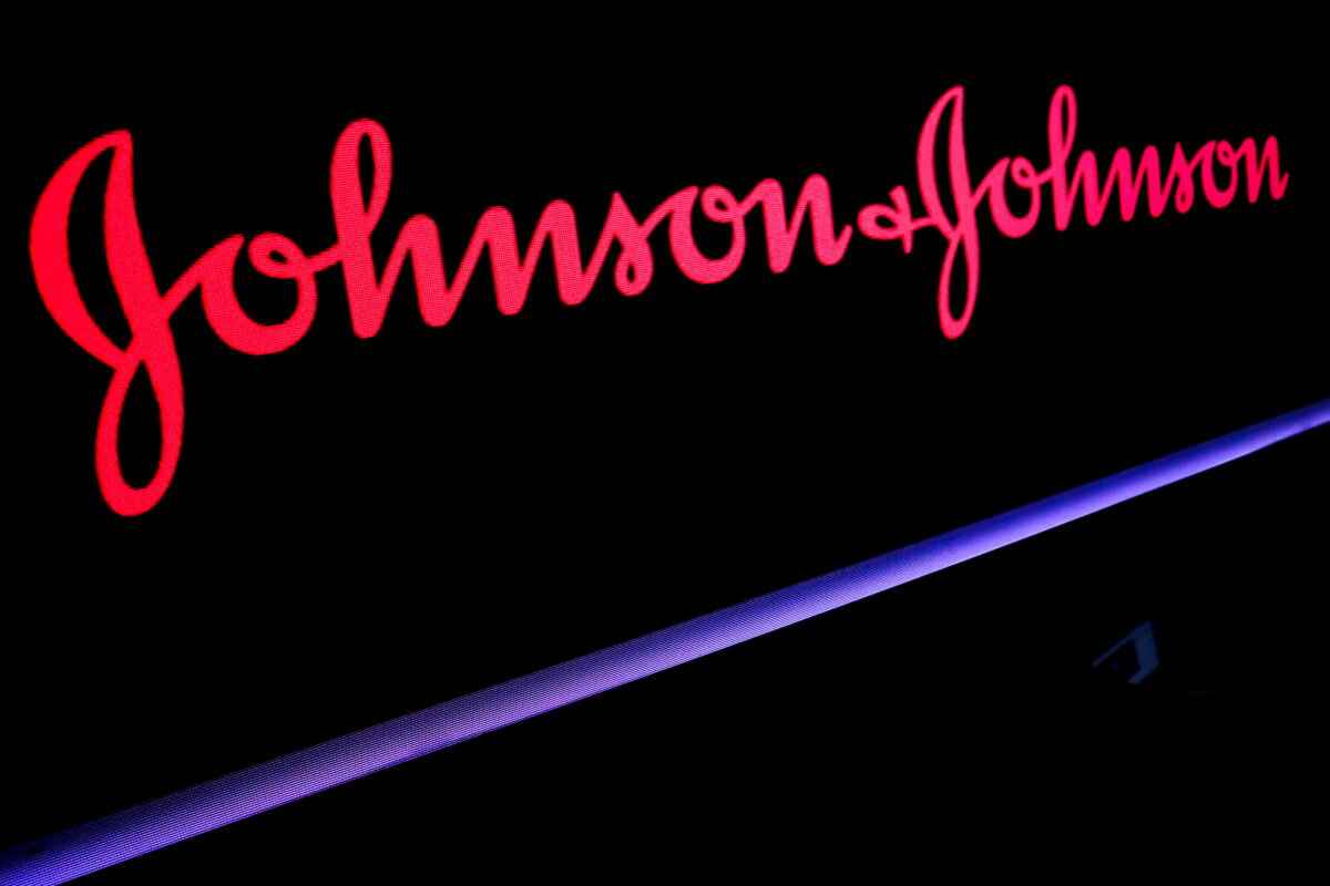 Hãng Johnson & Johnson tách thành hai công ty, có chung cổ phiếu