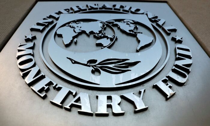 IMF cảnh báo lạm phát có thể ‘trở nên dai dẳng hơn’ ở một số nơi trên thế giới
