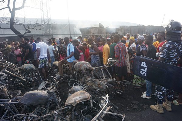 Phi Châu: Nổ xe chở dầu, ít nhất 92 người tử vong