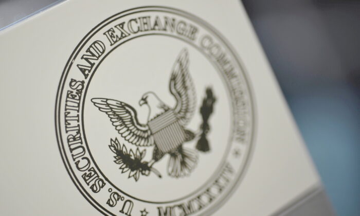 SEC hoàn thiện quy định loại các công ty khỏi sàn giao dịch