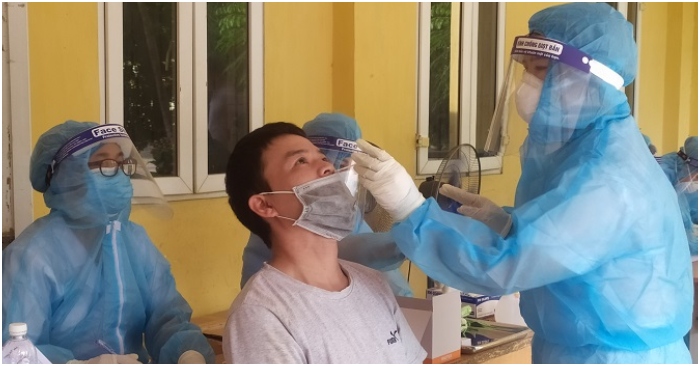 COVID-19 tại Việt Nam ngày 15/12: Hơn 15,500 ca nhiễm mới, Hà Nội lập đỉnh mới với gần 1,400 F0 trong ngày