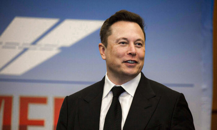 Elon Musk rời California