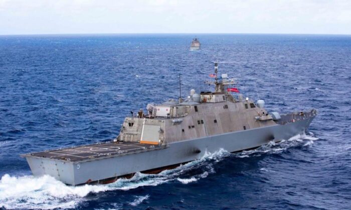 Chiến hạm của Hải quân Hoa Kỳ tê liệt vì bùng phát COVID-19