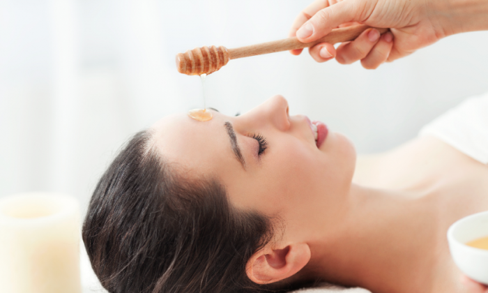 9 cách chăm sóc da, tóc và móng bằng mật ong