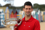 Úc phản hồi Djokovic