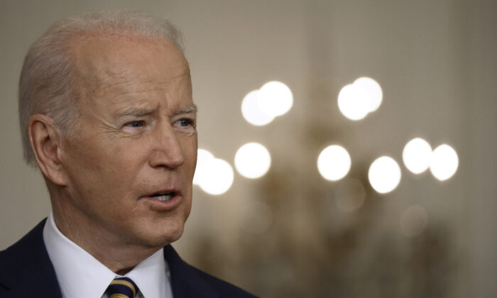 TT Biden cho biết thuế quan đối với hàng hóa Trung Quốc vẫn được áp dụng