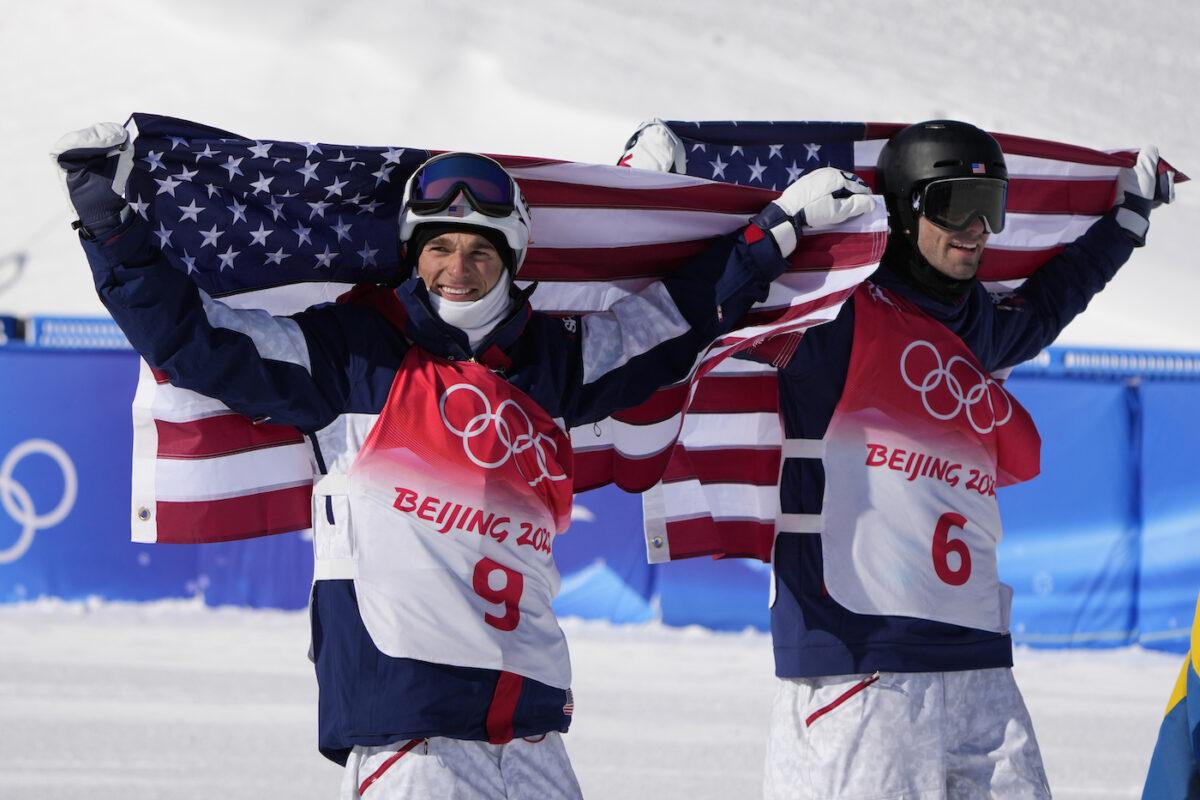 Hoa Kỳ giành giải vàng và bạc ở môn trượt tuyết đổ dốc nam tại Olympic