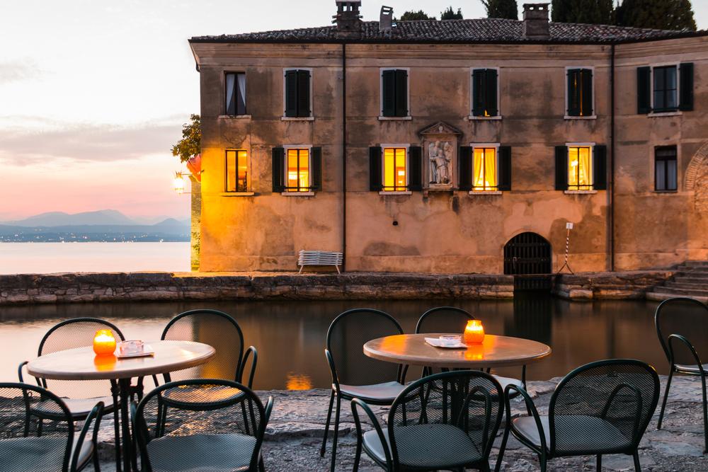 Nghỉ dưỡng ở Ý Hồ Garda 