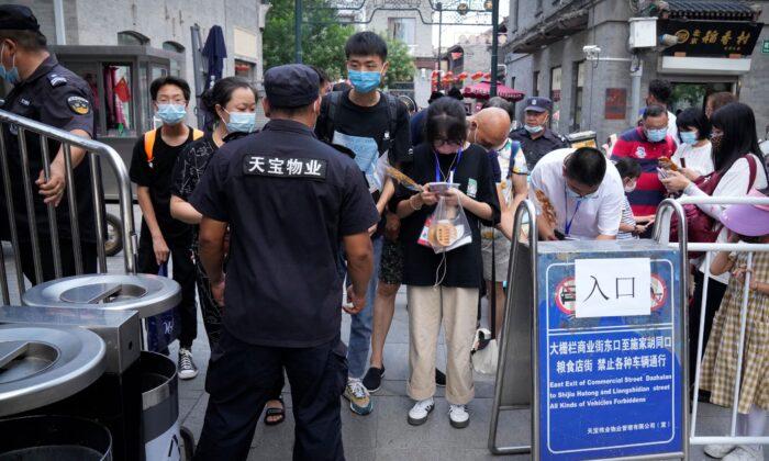 Trung Quốc: ‘Mã sức khỏe’ dùng trong đại dịch giờ đây được dùng để giám sát công chúng