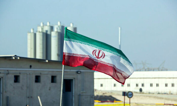 Iran ký thỏa thuận nhập cảng 20 triệu tấn hàng thiết yếu với Nga