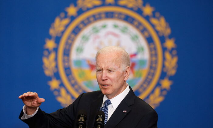 Tổng thống Biden yêu cầu Quốc hội tăng hỗ trợ tài chính cho Ukraine
