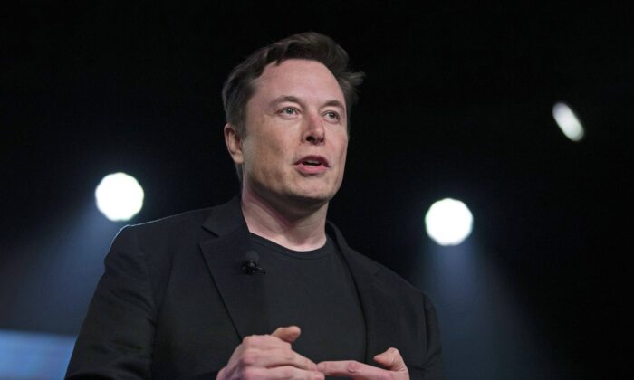 Áp lực gia tăng lên Hội đồng quản trị Twitter khi ông Elon Musk gợi ý khả năng chào mua công khai