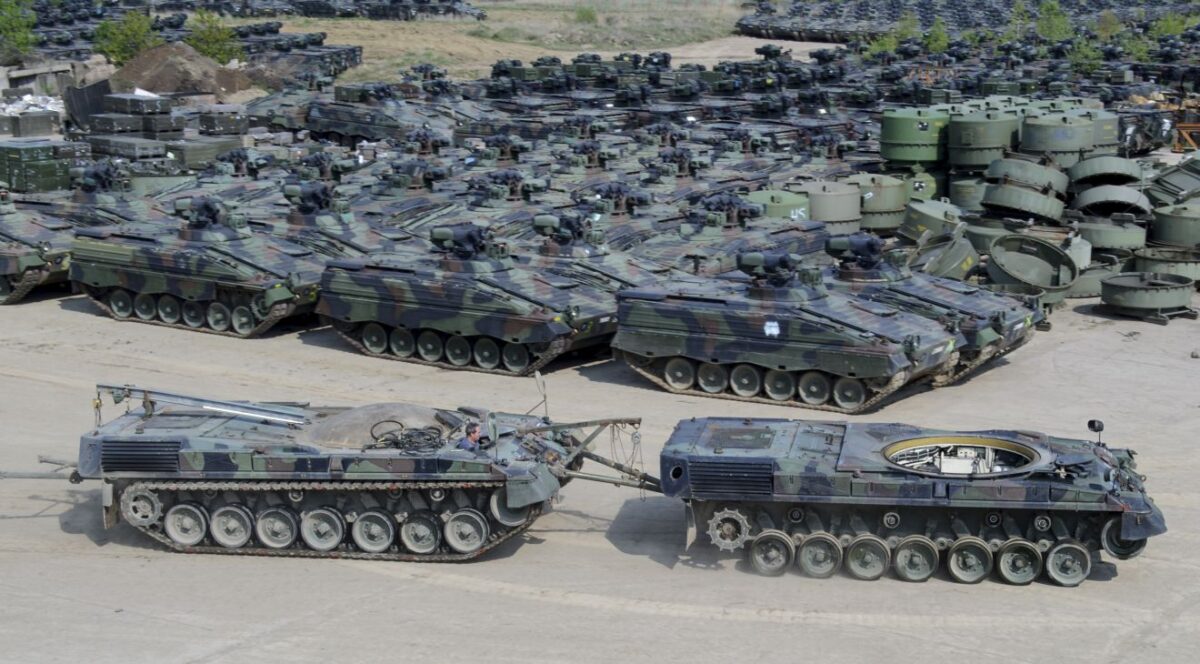 Đức đảo ngược chính sách, đồng ý gửi xe tăng đến Ukraine