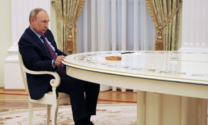 Ông Putin ký lệnh yêu cầu thanh toán tiền khí đốt bằng đồng rúp