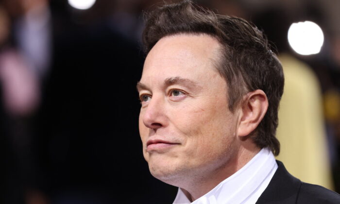 Ông Elon Musk cảnh báo các nhân viên Twitter về tinh thần làm việc
